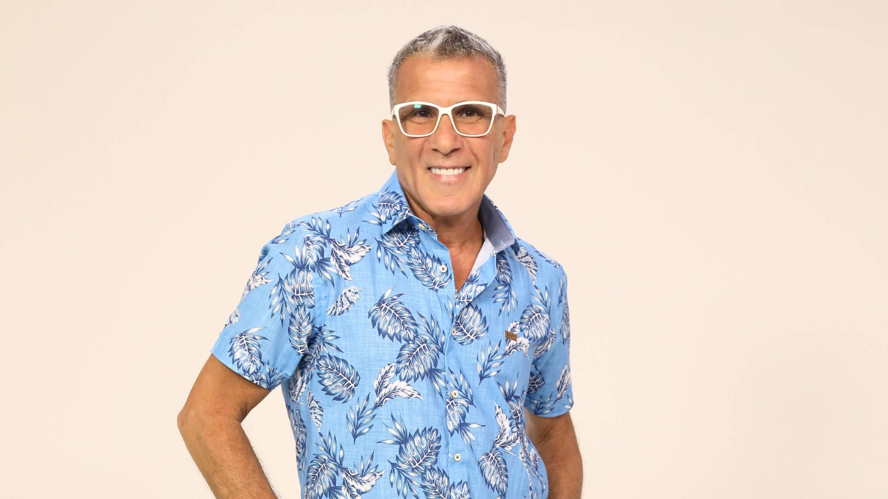 A partir de segunda-feira, dia 2 de maio, o ator passará a apresentar o ‘Bom dia Você’, na RedeTV!, a partir das 10h