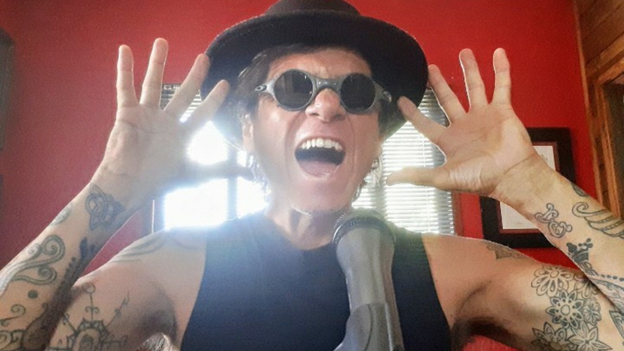 Será um "single" por mês, durante dois anos, começando no dia 17 de maio, com a canção ‘Rio em Flor’ do projeto Festa da Lua