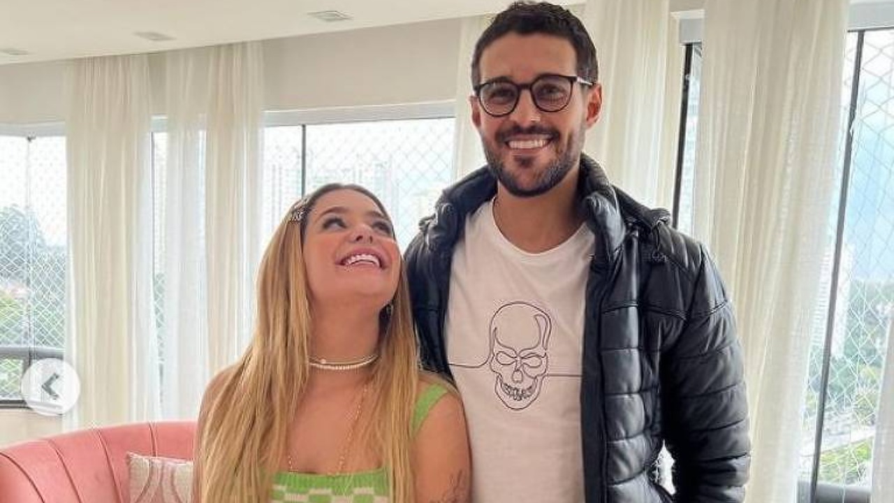 O cantor deixou um comentário em uma publicação da influencer; Na web, os internautas reclamaram da postura do ex-bbb