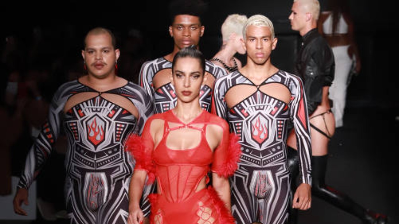 O viés político e as críticas ao governo de Bolsonaro foram pano de fundo para a temporada que marca o renascimento da criação pós-pandêmica