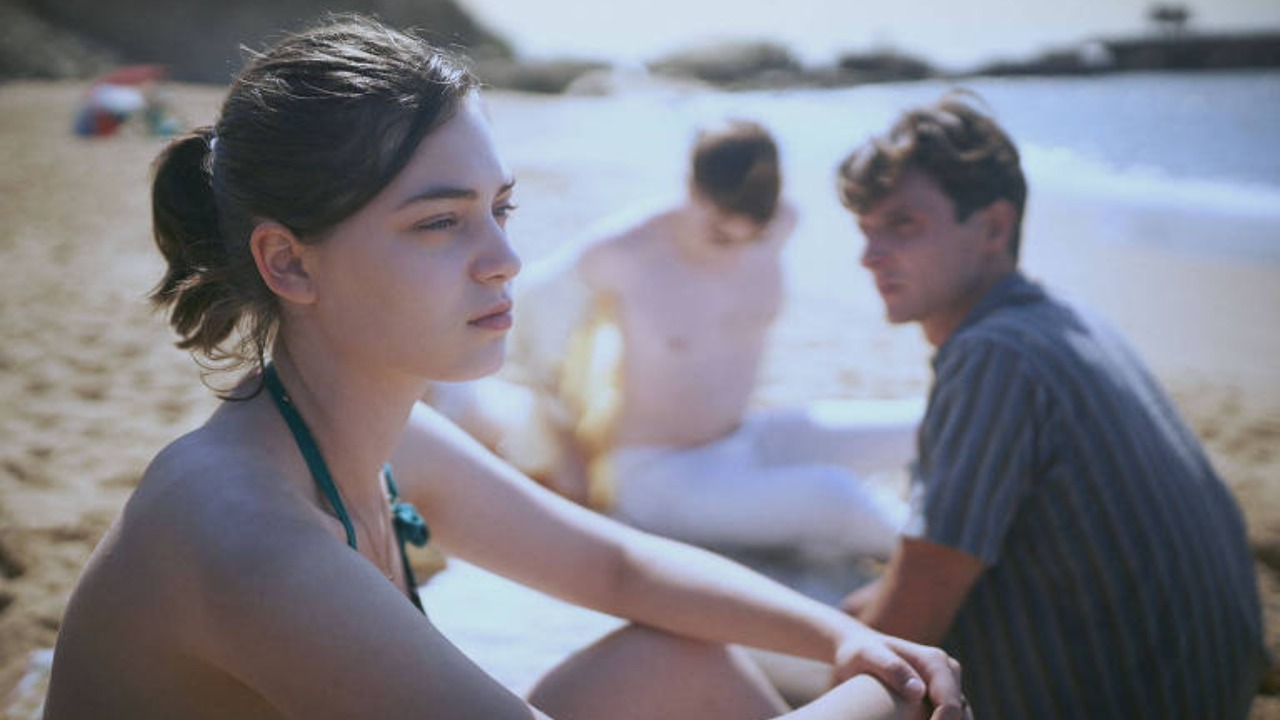 O longa de Audrey Diwan, que ganhou o Leão de Ouro no último Festival de Veneza, chega aos cinemas em 7 de julho