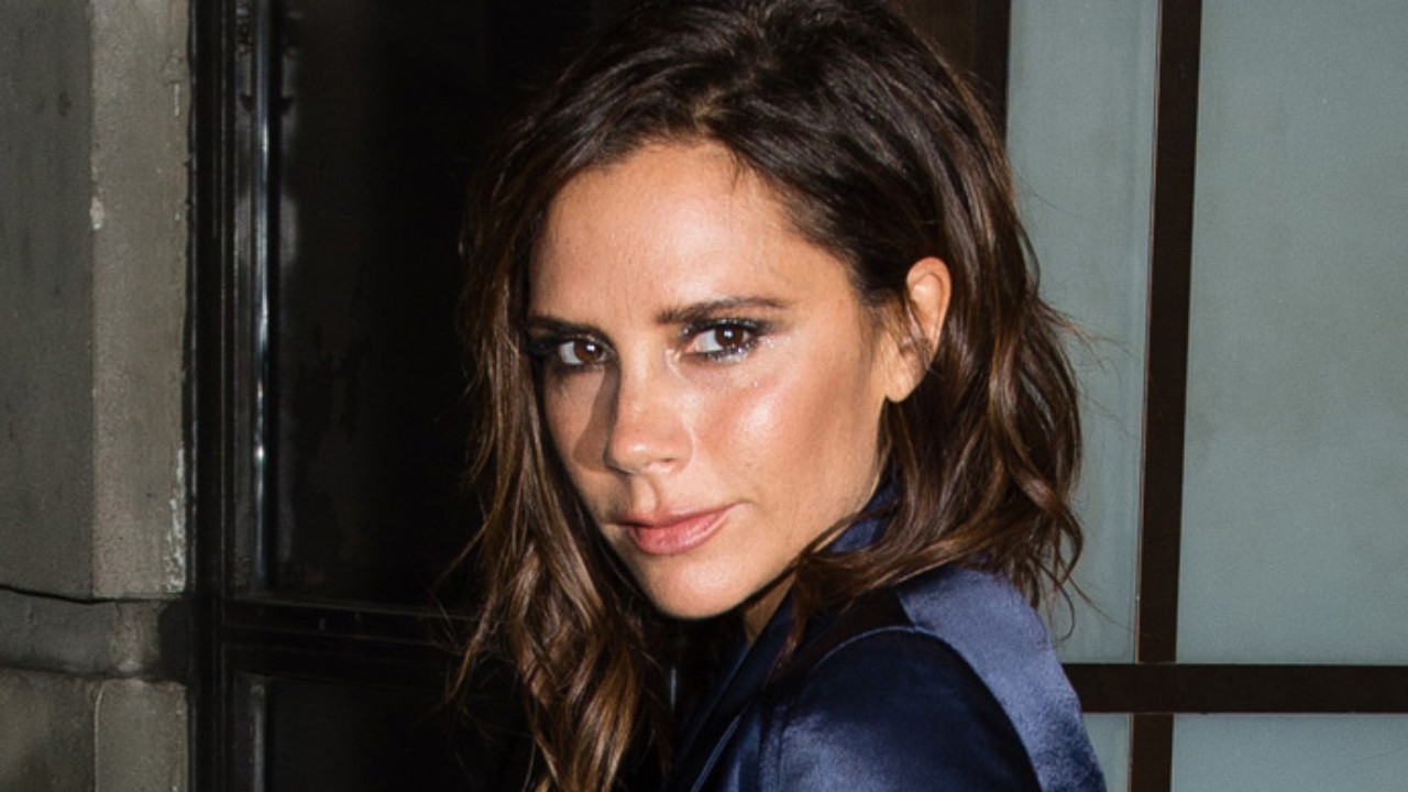 A estilista surgiu nas redes sociais se divertindo ao cantar o hit Stop, de 1997, do grupo feminino que teve o auge nos anos 90