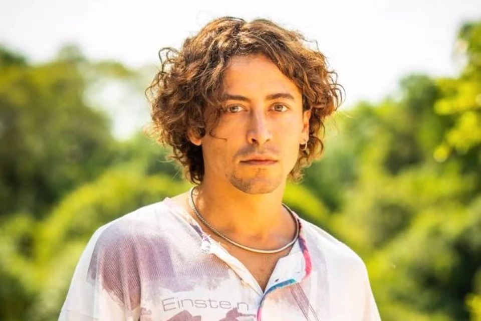 Jesuíta Barbosa, o Jove de Pantanal, reata namoro com fotógrafo