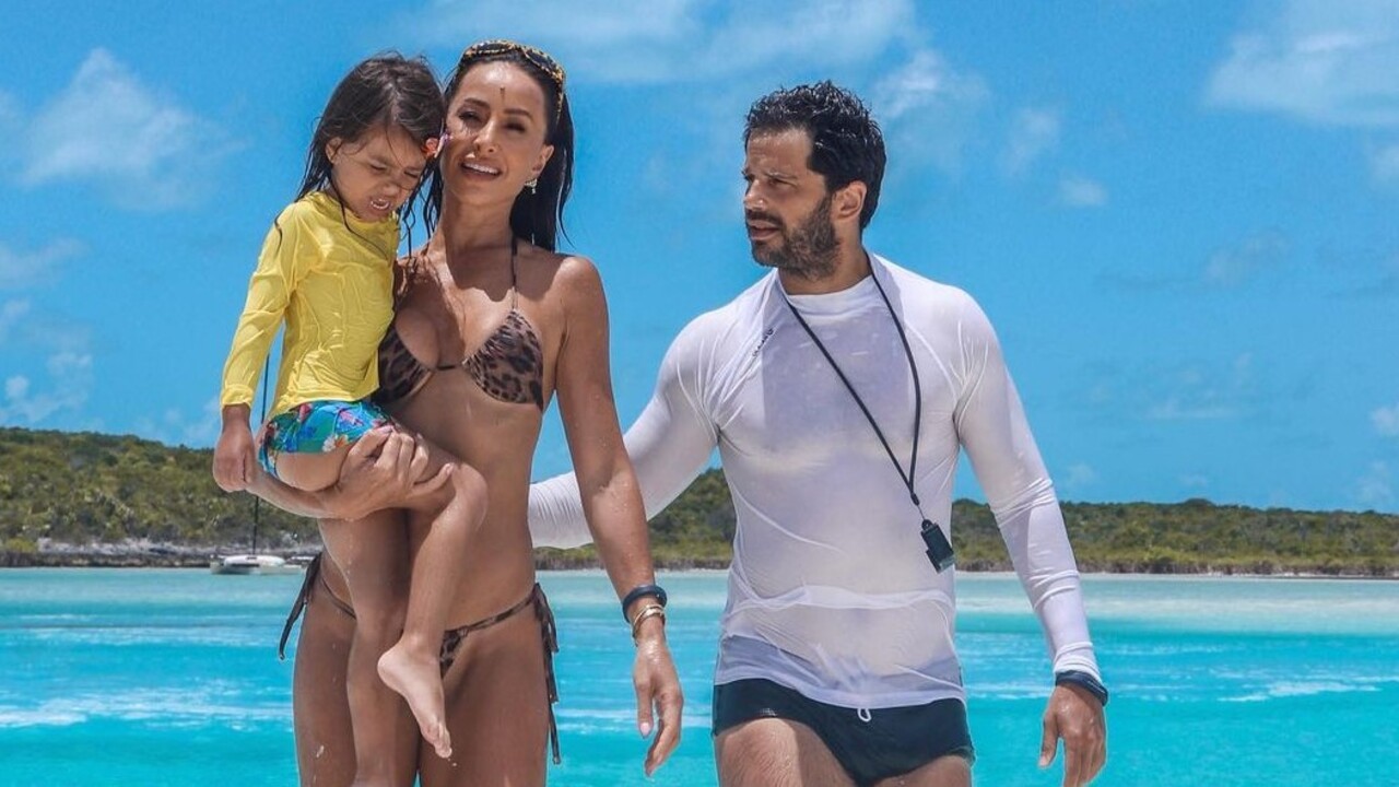 A apresentadora viajou até à Ilha Exuma ao lado do marido, Duda Nagle, e a filha, Zoe; Nas redes, ela publicou algumas fotos