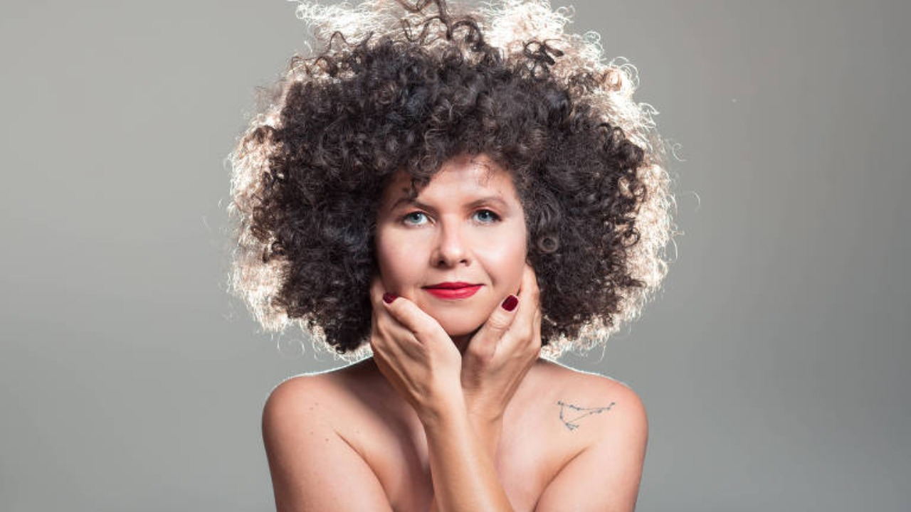 No elenco, estão os atores Daniel Cabral e Éri Correia, que também são os idealizadores da montagem do espetáculo