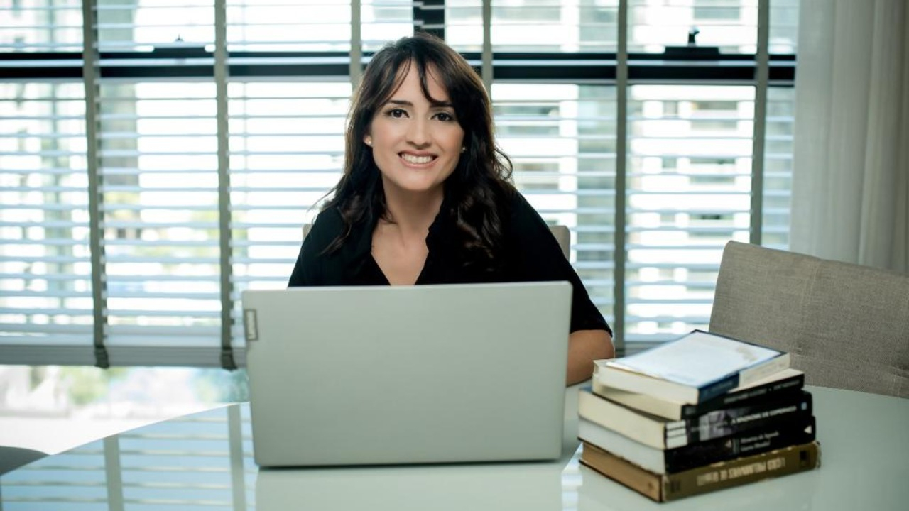 Lella Malta leva seu projeto ‘Escreva, garota!’ ao Festival Internacional Literário de Gramado, que acontece de 2 a 11 de setembro