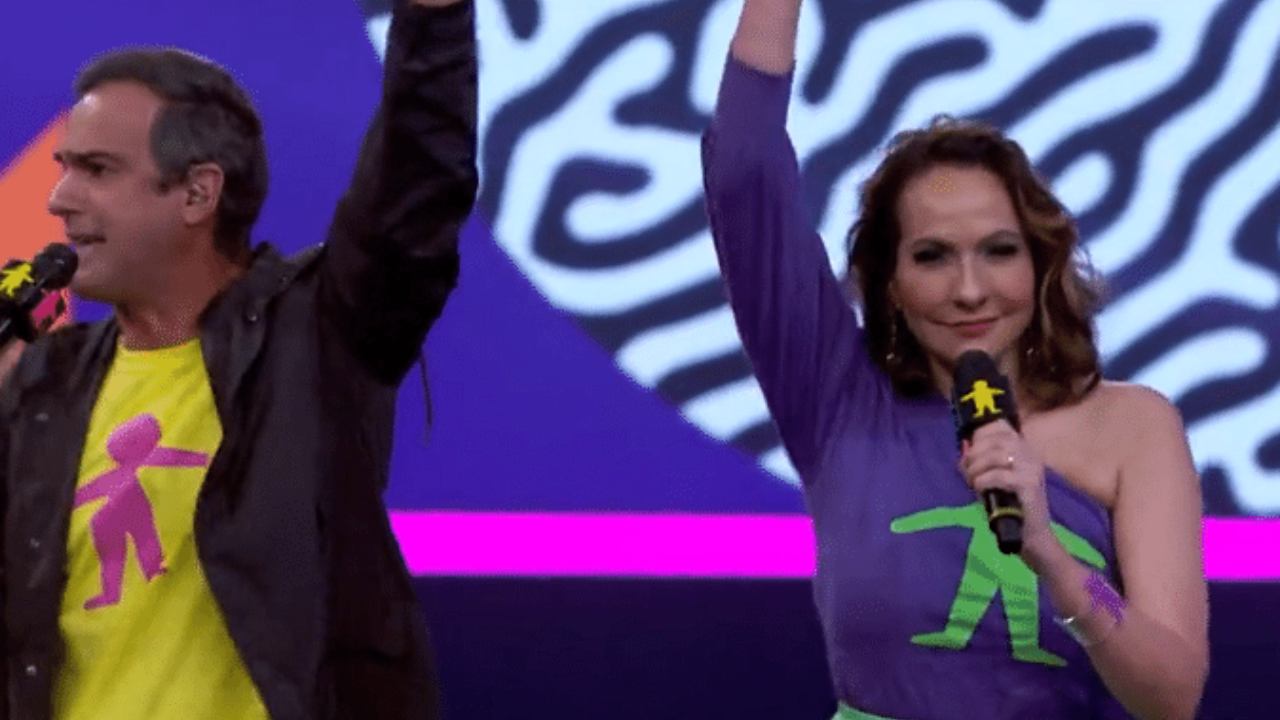 Ela recebeu diversos elogios pela alegria e energia ao aparecer no esquenta, ao lado de Mion, Tadeu Schmidt, Paulo Vieira e Tais Araujo