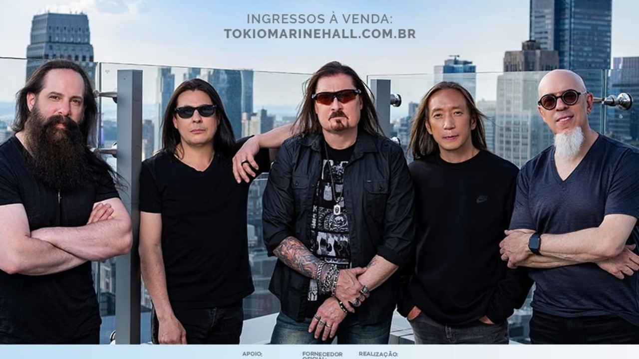 A princípio o show estava marcado para ocupar o Pavilhão Pacaembu, mas, por motivos de logística, a alteração foi necessária