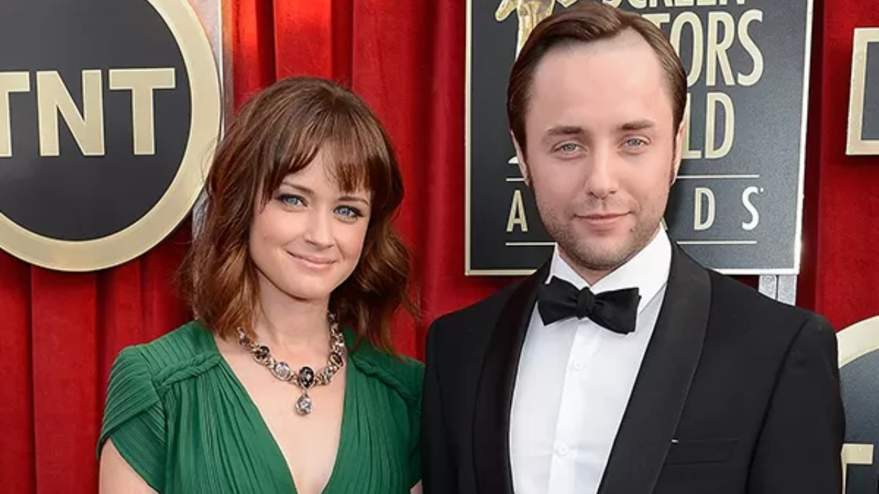 Segundo a revista norte-americana, Alexis Bledel entrou com o pedido de divórcio em Nova York na semana passada