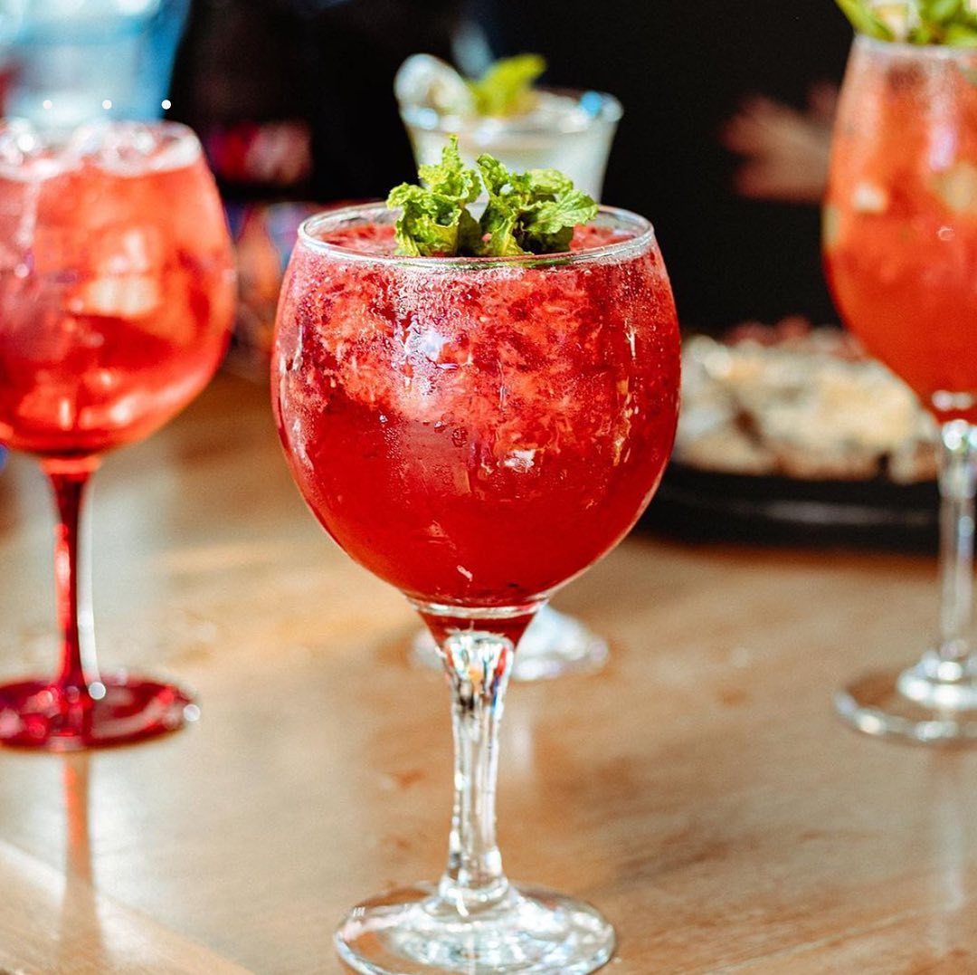 Veja opções de drinks com Gin Tônica Jornal de Brasília