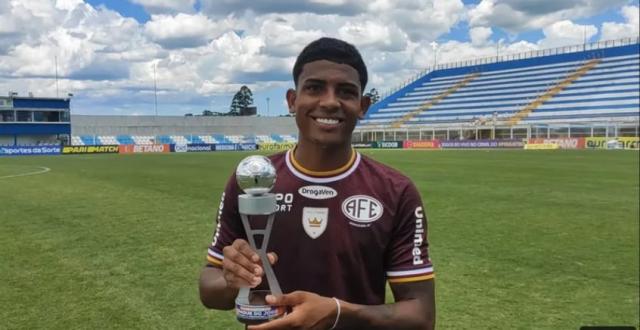 Jogador disse que só usa a "armadura" do tricolor, se referindo ao time do Fluminense
