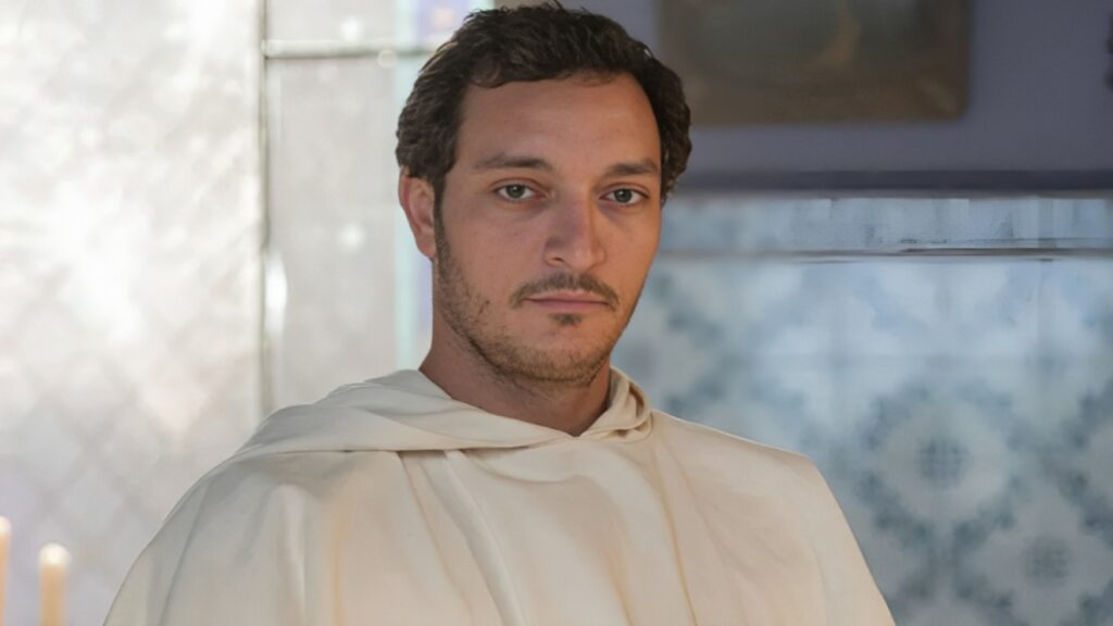 Ator que interpreta Frei João apoia retomada de antigo romance do padre, em 'Amor Perfeito'