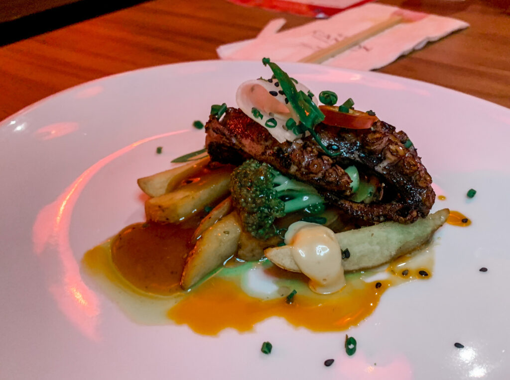 Cantón Peruvian & Chinese Food. Crédito: Max Cajé