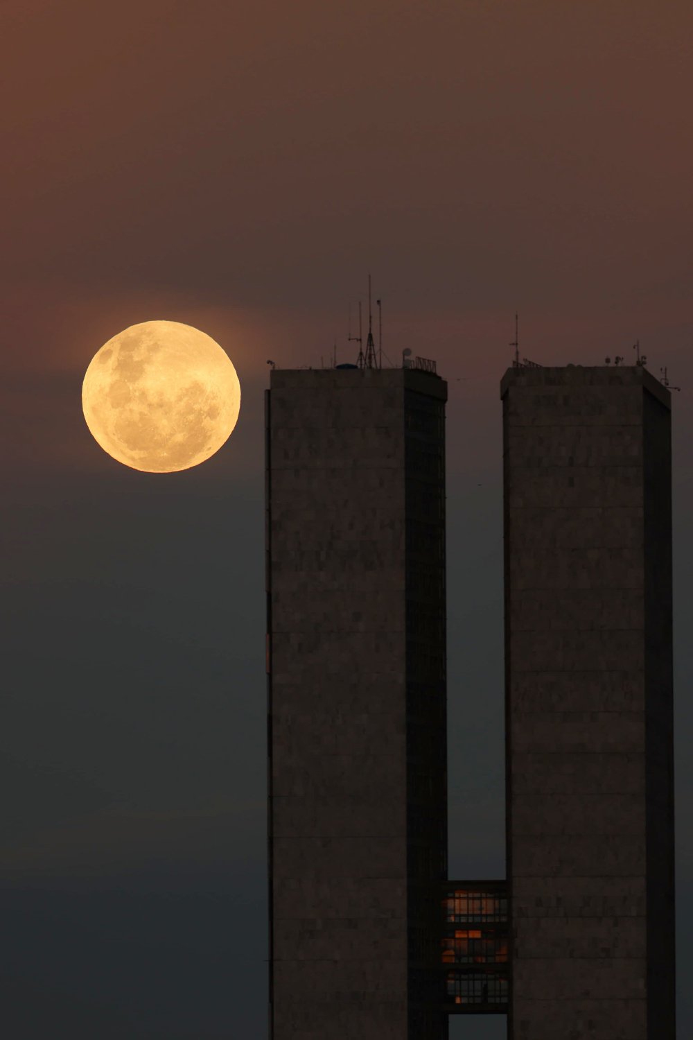 Veja a Lua Rosa | Jornal de Brasília