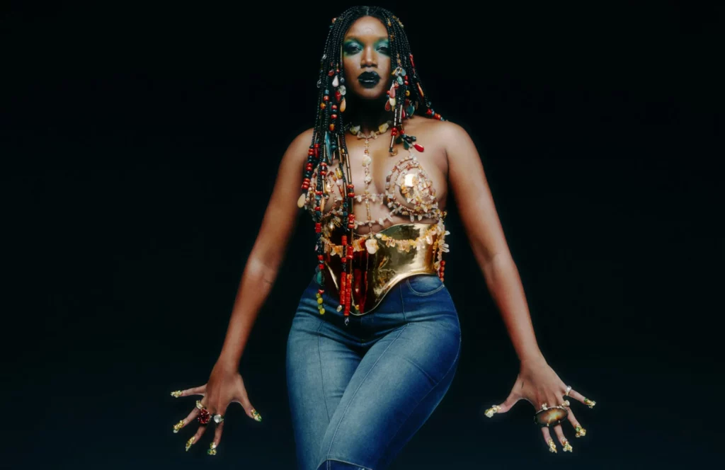 IZA. Crédito: MarVin/Divulgação