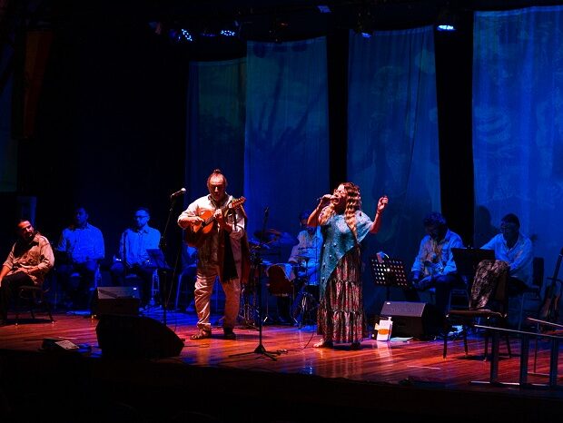 Espetáculo musical Gracias a La Vida. Crédito: Beatriz Braga