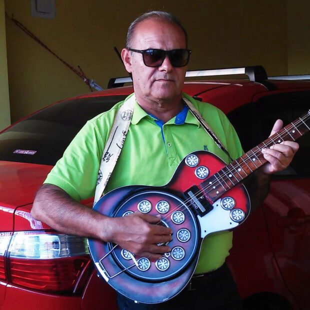 Violeiro e cantador nordestino Osnir Soares. Crédito: Divulgação
