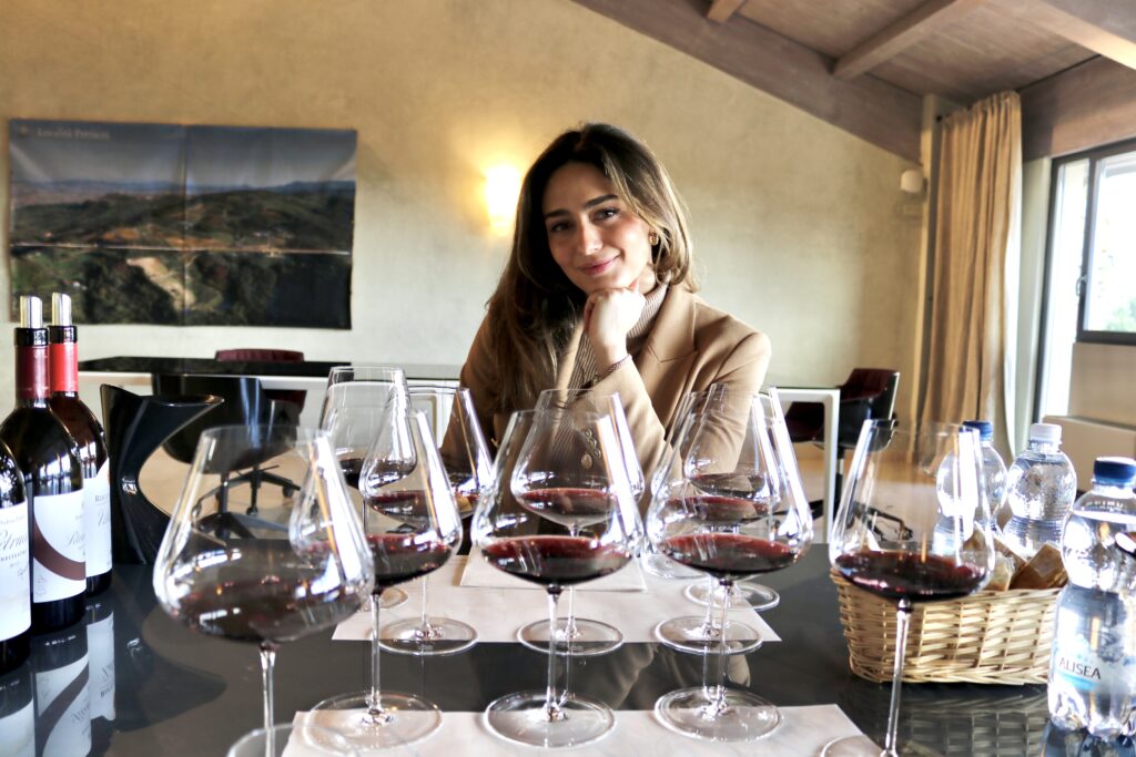 Sommelière Julyana Fiorin, Vinoz. Crédito: Divulgação