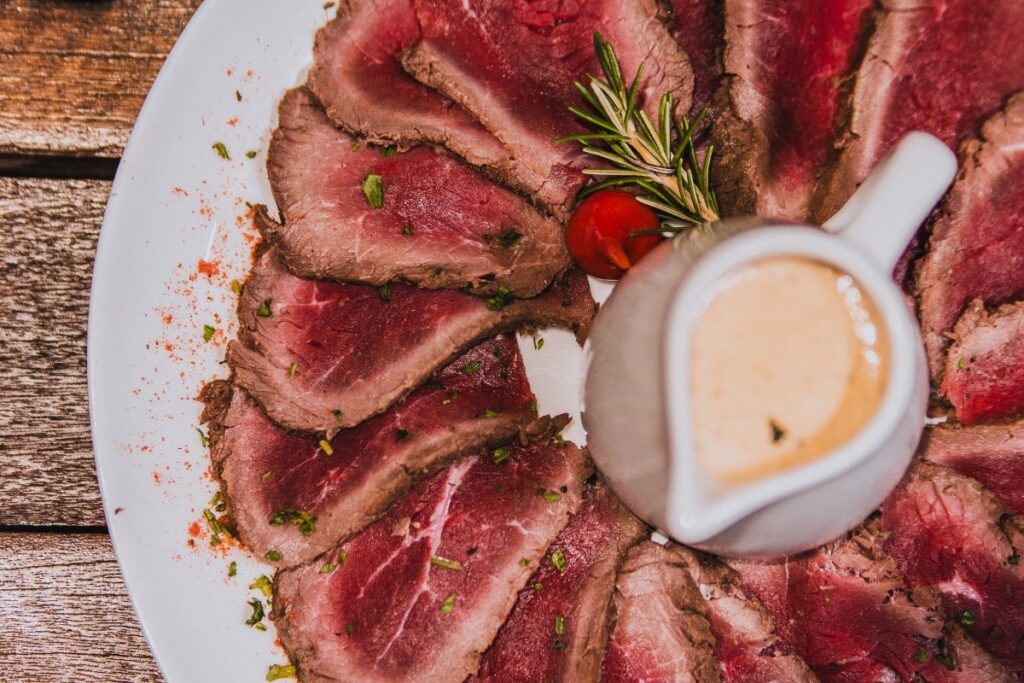 Rosbife de alcatra, do Jobim Brasília. Foto: Brasil Sabor/Divulgação