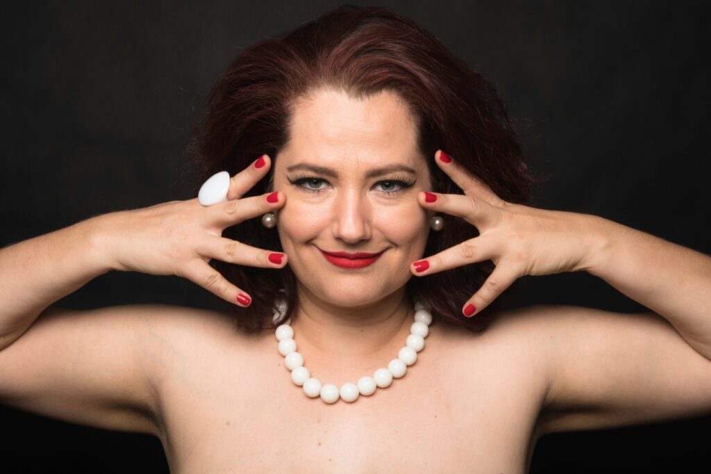 Cantora, compositora e arranjadora Mirian Marques. Crédito: Divulgação.