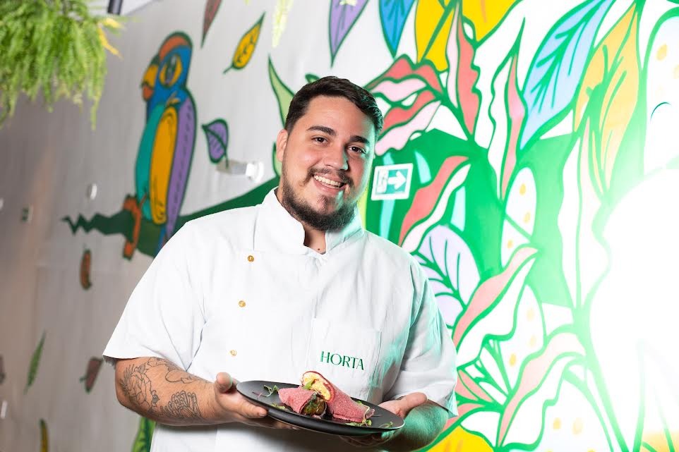 Chef Matheus Camargo, Horta Cozinha Criativa. Crédito: Rafaela Feliciano.