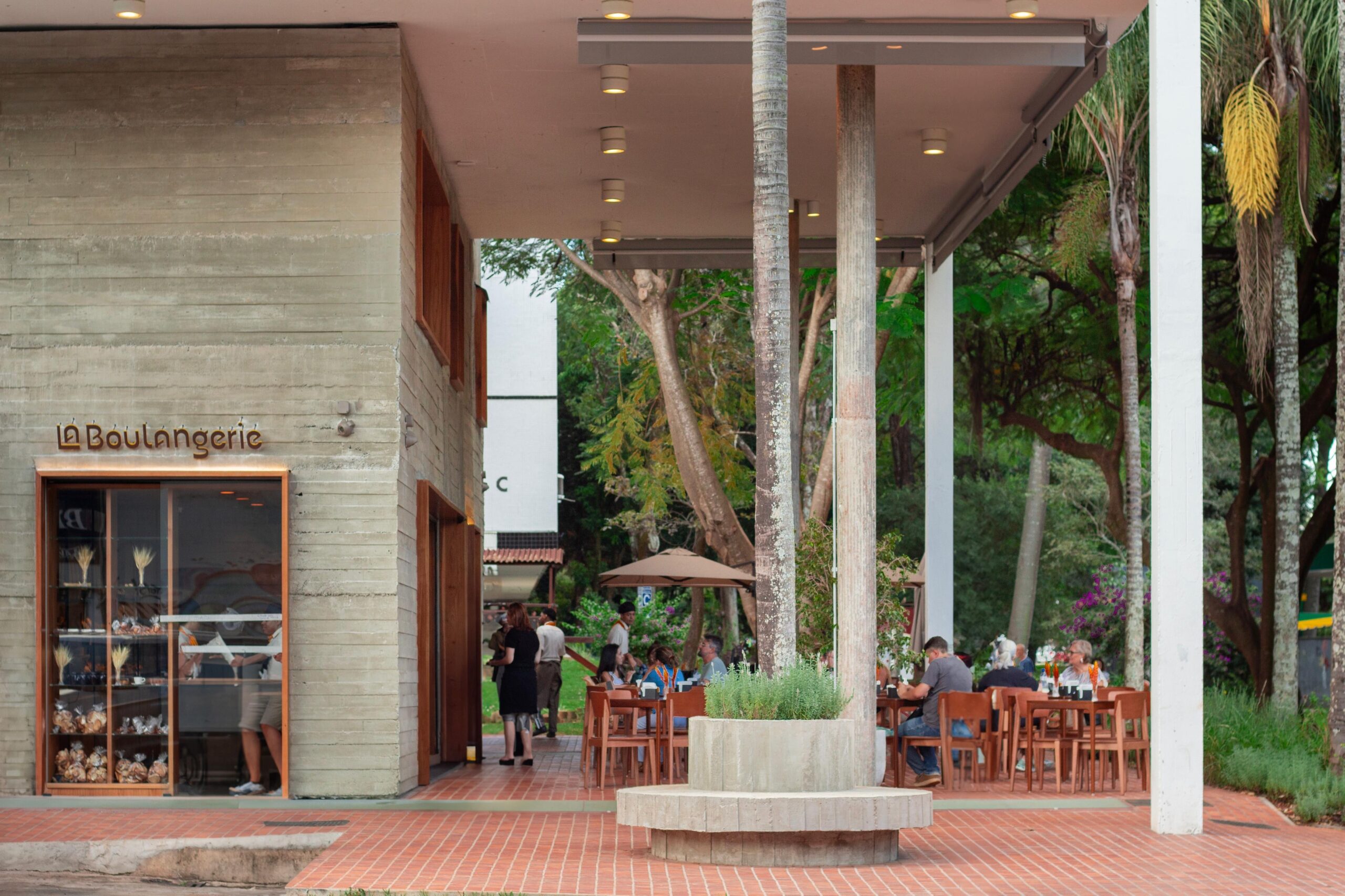 La Boulangerie em novo endereço na SCLS 306. Crédito: Francisco Bronze / grandecircular.com