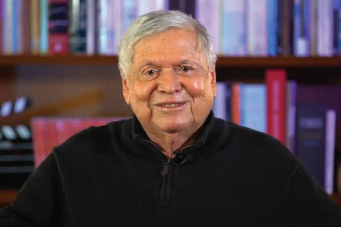 Galvão Bueno deixou a Globo em 1992 para ser sócio