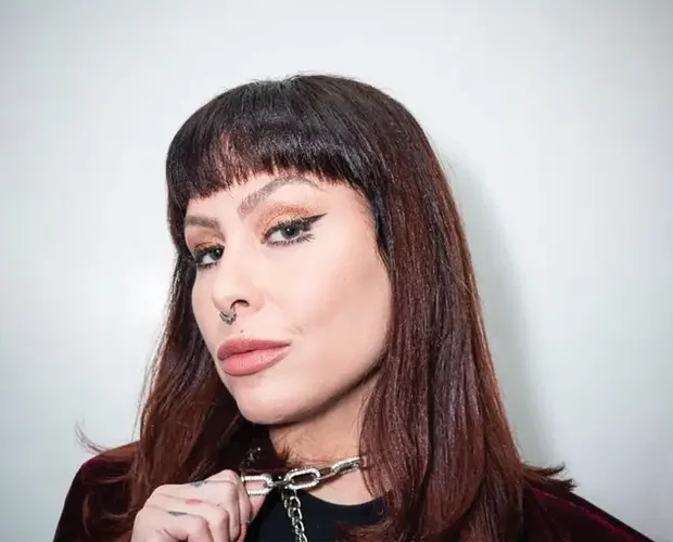 Pitty cancela shows após passar por cirurgia de emergência