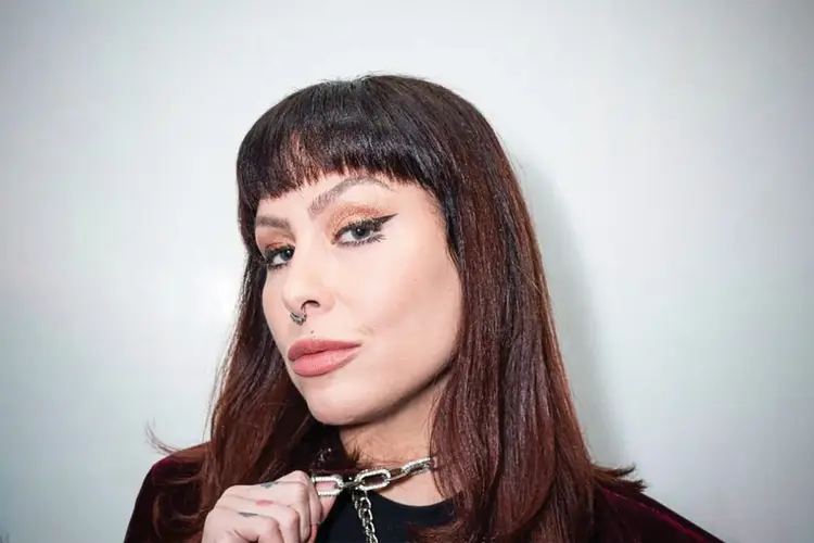 Pitty cancela shows após passar por cirurgia de emergência