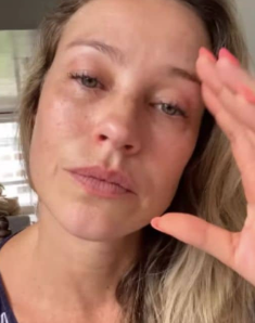 A atriz exige que o ex-marido a inclua nas decisões relacionadas a vida de seus filhos e afirma que ele só é famoso graças a ela.