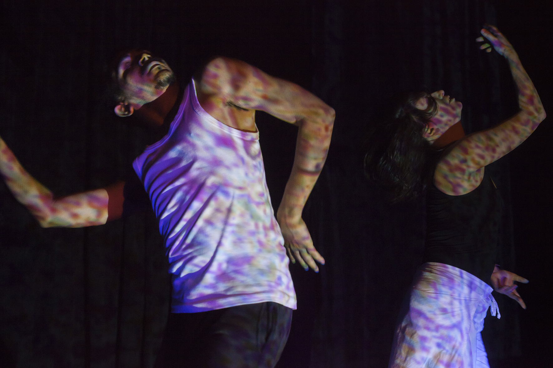 Espetáculo EntrePeles. Crédito: Humberto Araújo