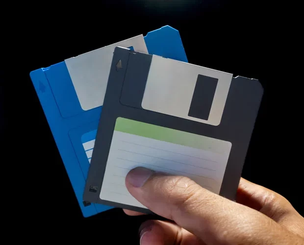 03103800984078
