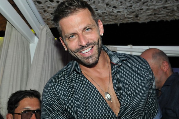 A “nova skin” do ator chamou a atenção dos telespectadores e acabou preocupando boa parte de seus fãs.