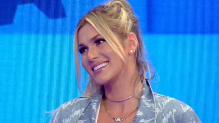 livia andrade durante atracao de mion na globo 1649533178937 v2 900x506