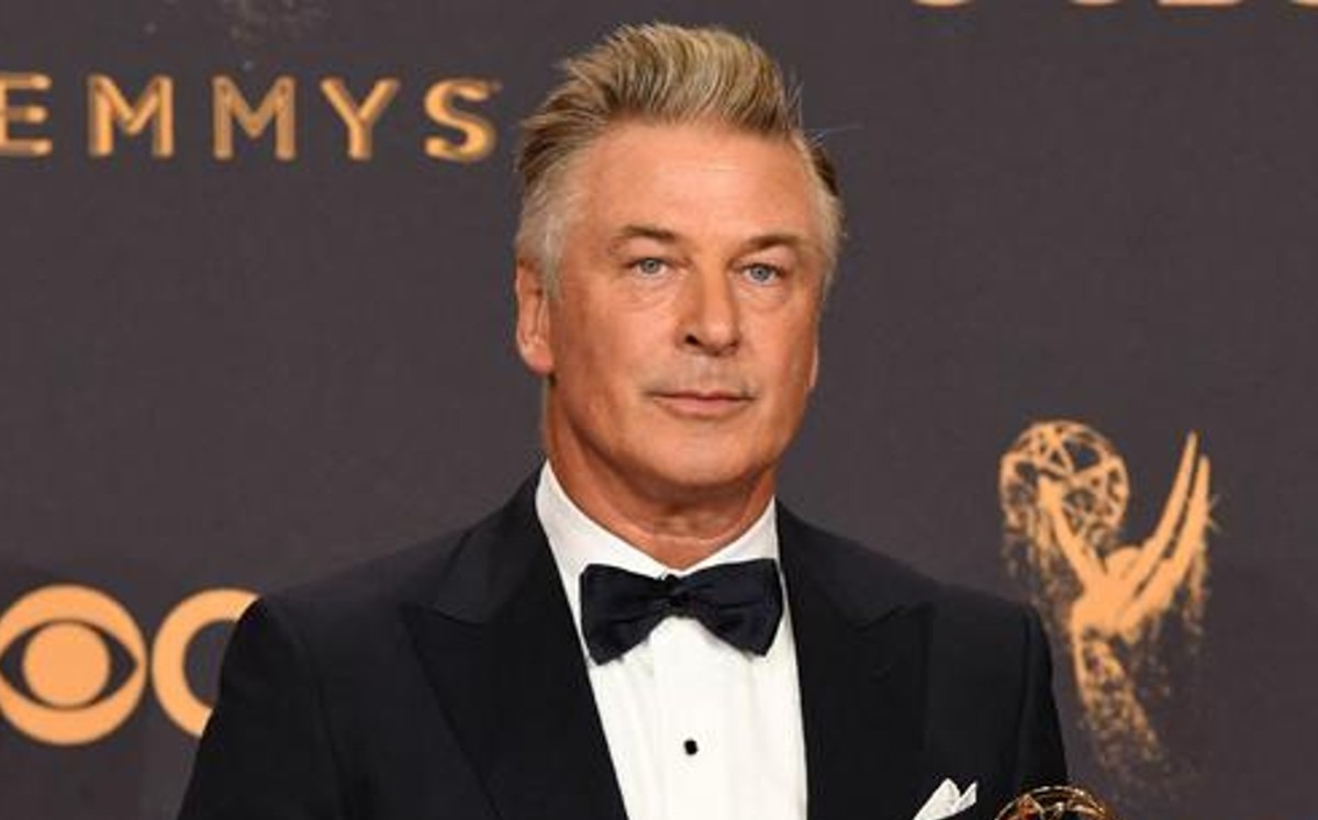 Alec Baldwin e irmão sofrem acidente de carro nos EUA