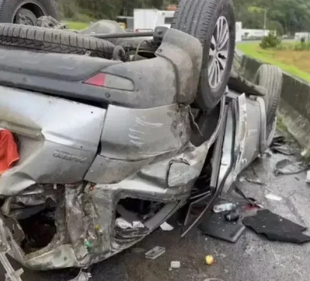 dunga carro acidente prf e1720896648916