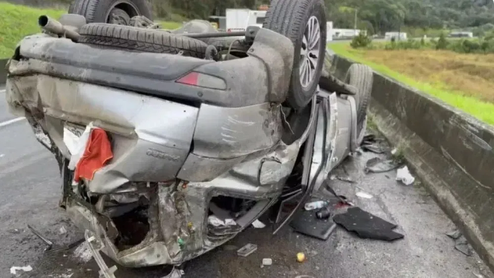 dunga carro acidente prf e1720896648916