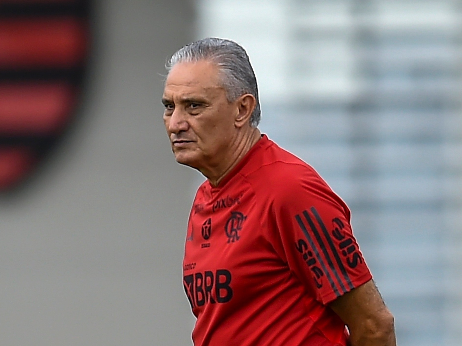 o tecnico tite durante treino do flamengo 1697246685908 v2 4x3