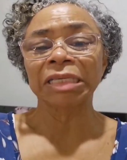 A mulher revela que está desempregada e morando de favor na casa de um amigo.