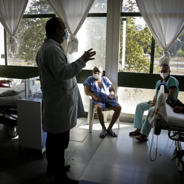 o servico de capelania inclui aconselhamento orientacao aos assistidos cultos passes sacramentos missas e oracoes. foto breno esakiagencia saude df 1536x1024