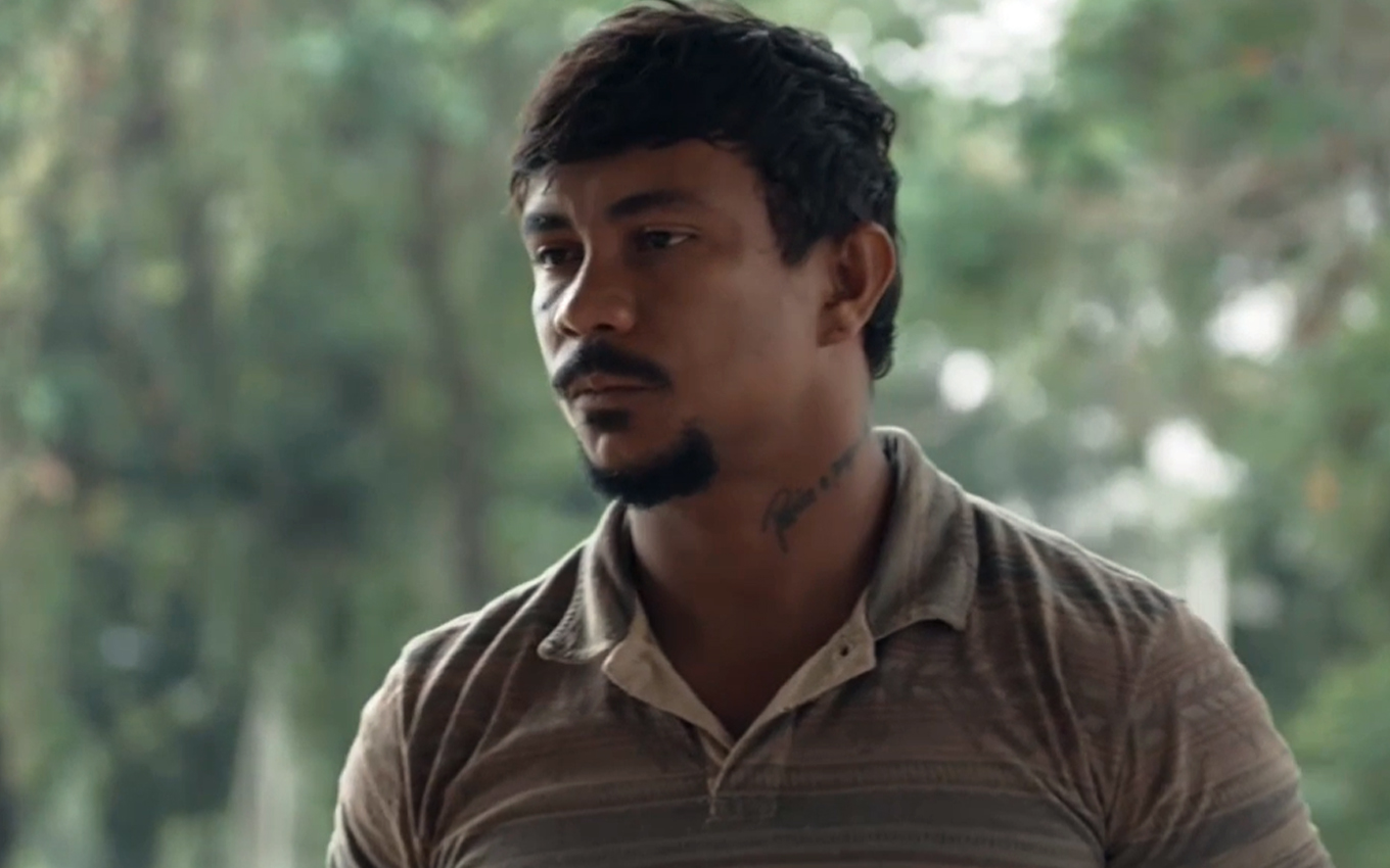 O jagunço passará a fazer a segurança de todos da família do fazendeiro.