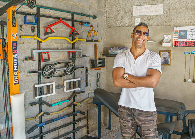 valdir smiling at his own gym