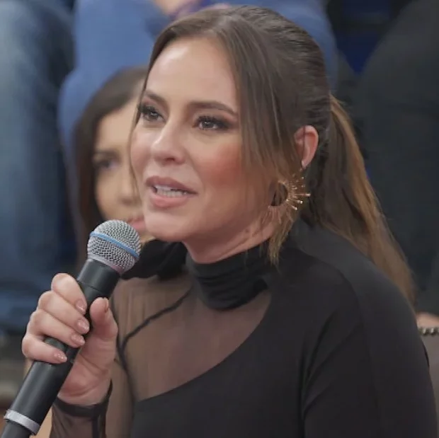 A atriz revela que a sua imagem e a sua voz estão sendo manipuladas por esse tipo de tecnologia.