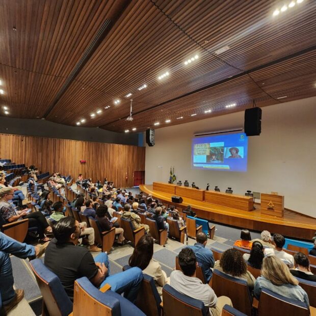 foto 2 foto 1 mat 1a confrencia ucs