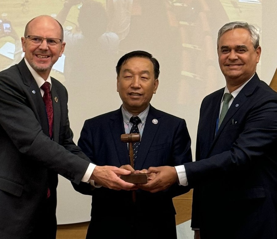 d6664ef8 72b6 4473 bf20 19b7d5517f27