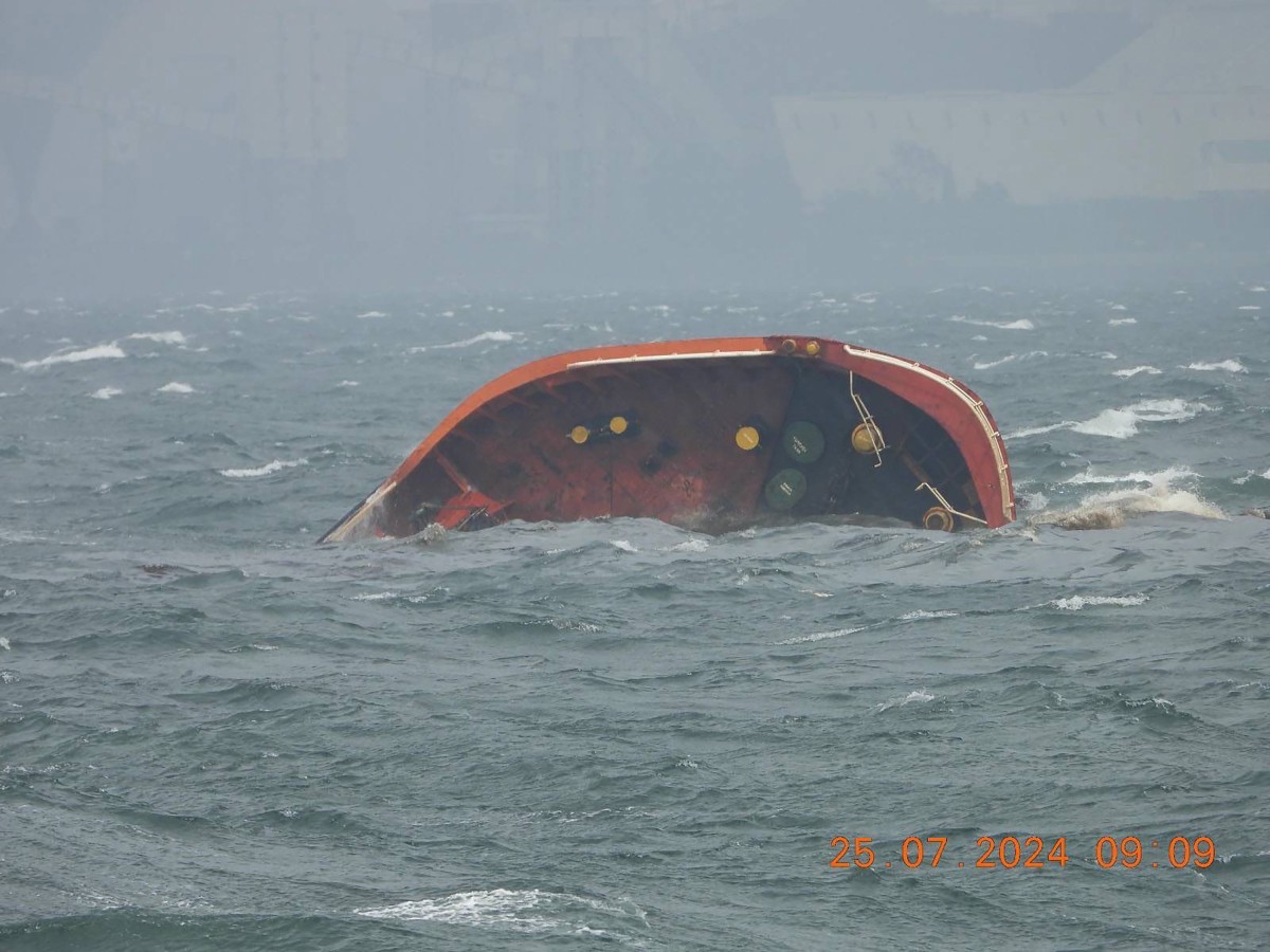 philippines disaster oil