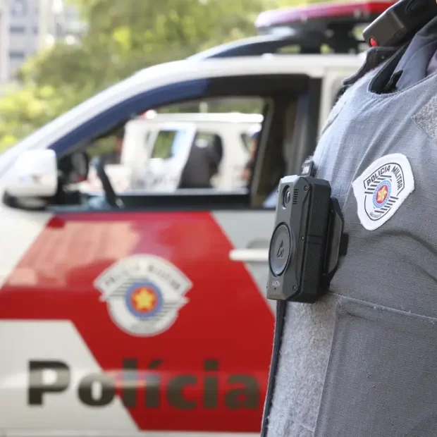cameras uniformes de policiais militares sao paulo rvrsa abr 2804223630 0
