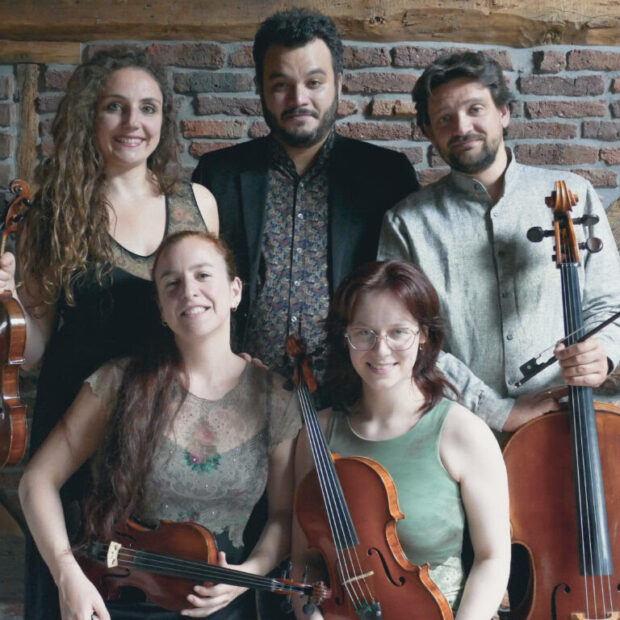 Cantor lírico Bruno Resende e quarteto de cordas Akhtamar. Crédito: Carla Jaci