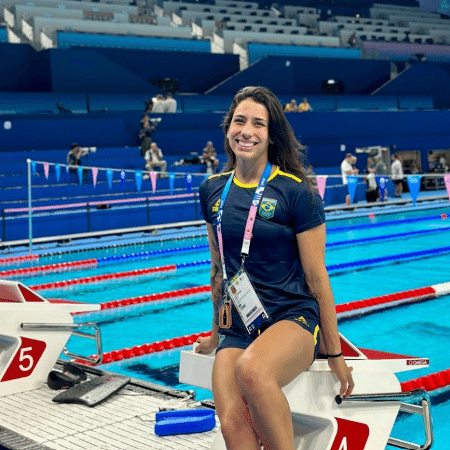 ana carolina vieira foi desligada da delegacao na natacao apos um caso de indisciplina 1722167438060 v2 450x450