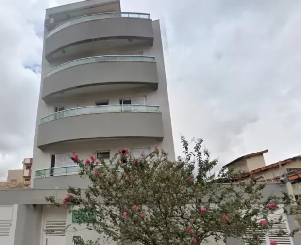 idoso cai de 4 andar 1722264534786 v2 900x506.png